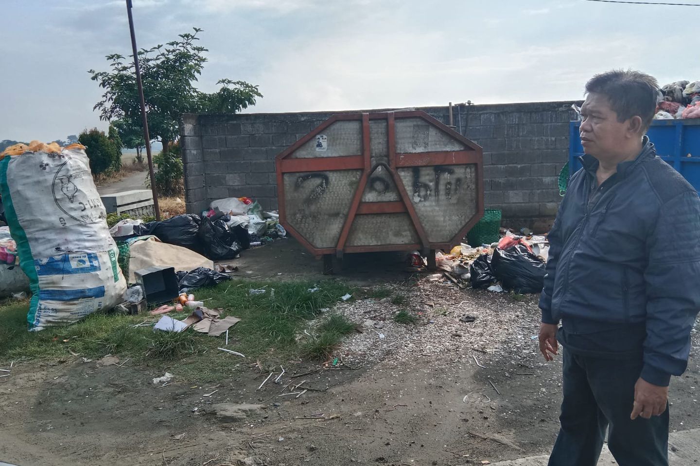 Kades Bedahlawak Targetkan Zero Sampah Berserakan di Wilayahnya
