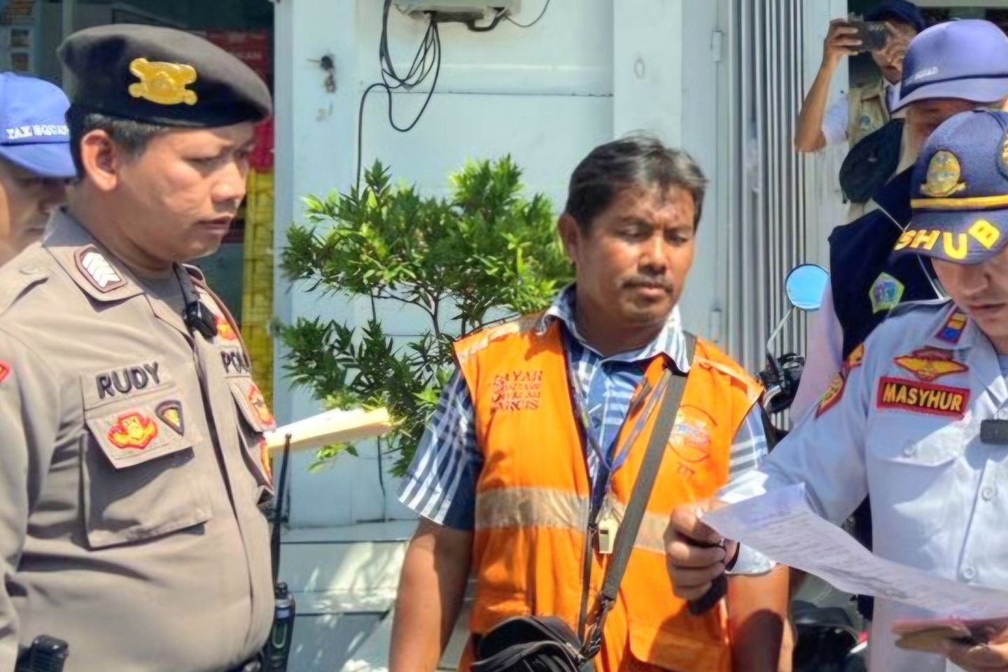 Parkir Liar Meresahkan Warga, Polres dan Dishub Gresik Intensifkan Penertiban