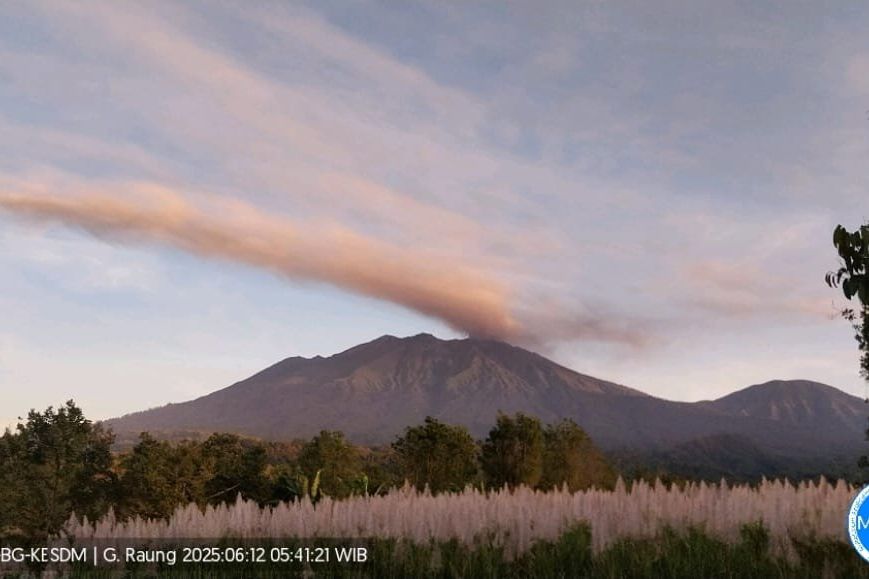 Gunung Raung Erupsi Lima Kali, Letusan Hingga Ketinggian 1.000 Meter
