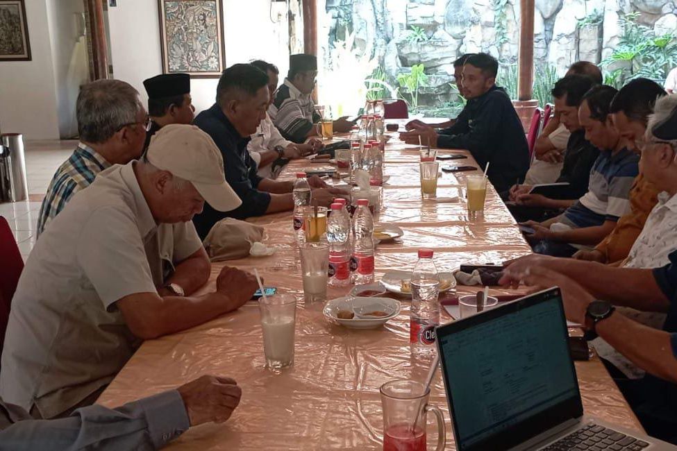 Harga Tetes Tebu Anjlok, APTR PG Glenmore Bersurat ke Mendag-DPR RI