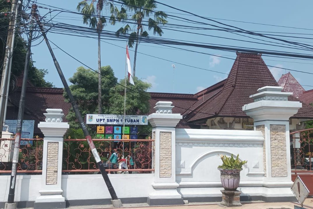 Wali Murid SMPN 1 Tuban Pertanyakan Potongan Dana Study Tour Rp25 Juta