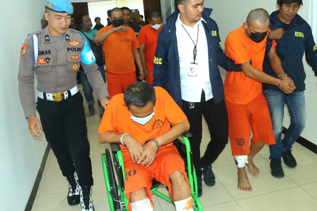 Melawan, Kaki Kawanan Pencuri Spesialis Ganjal ATM Lintas Provinsi Ditembak