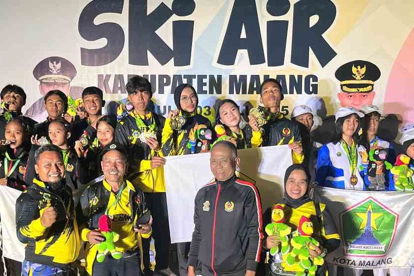Perdana Berlaga, Atlet Ski Air Gresik Sumbang 5 Medali Porprov Jatim