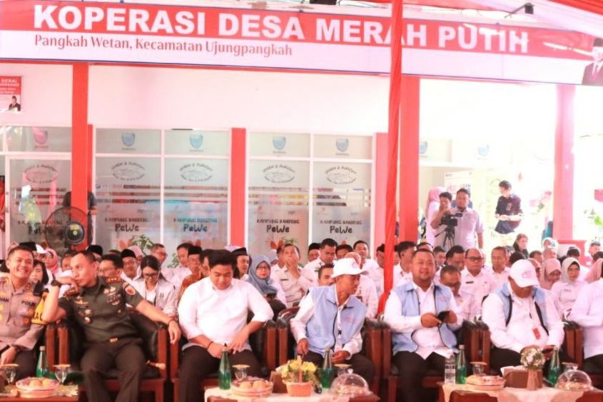 <em>Launching</em> Koperasi Merah Putih, Gus Yani Sebut Gresik jadi Percontohan Nasional