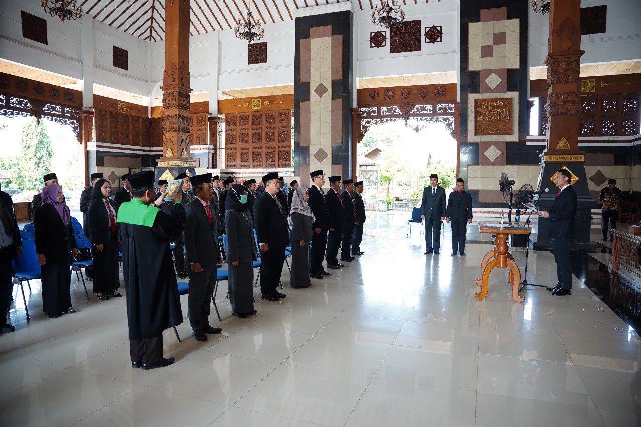 Mas Lindra Mutasi Delapan Pimpinan OPD di Pemkab Tuban