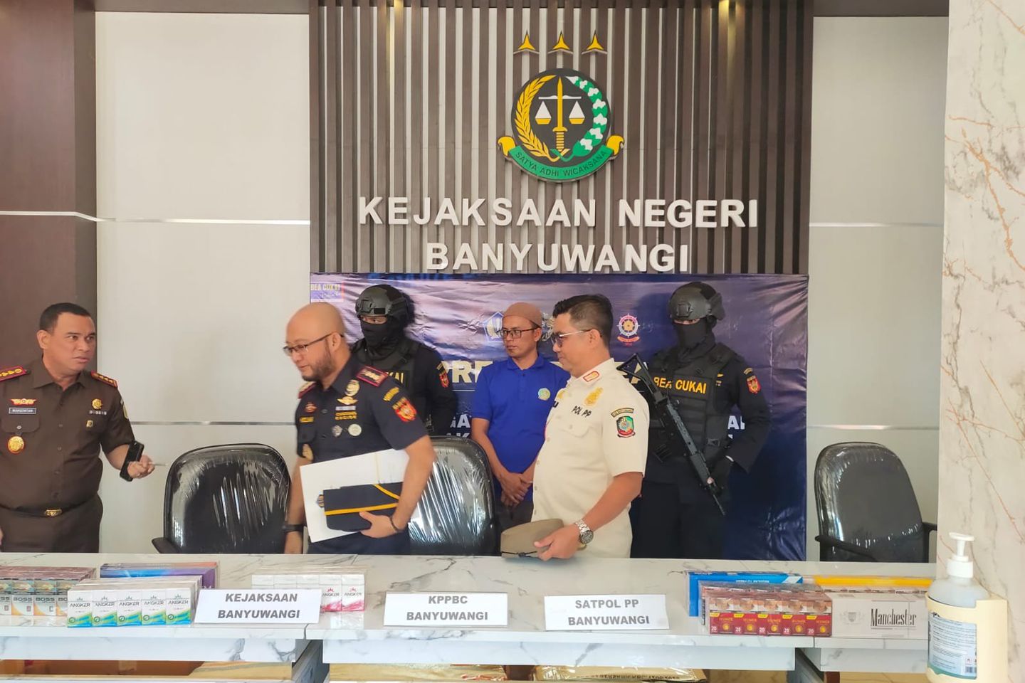 Bea Cukai Banyuwangi Sita 159 Ribu Batang RokokI Ilegal Senilai Rp242 Juta