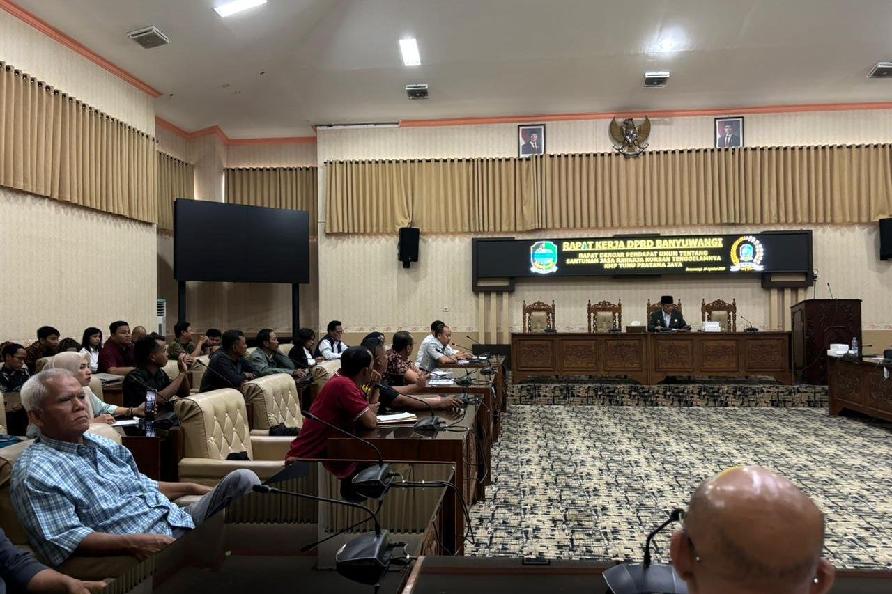 Keluarga Korban Hilang KM Tunu Pratama Jaya Dipastikan Terima Santunan