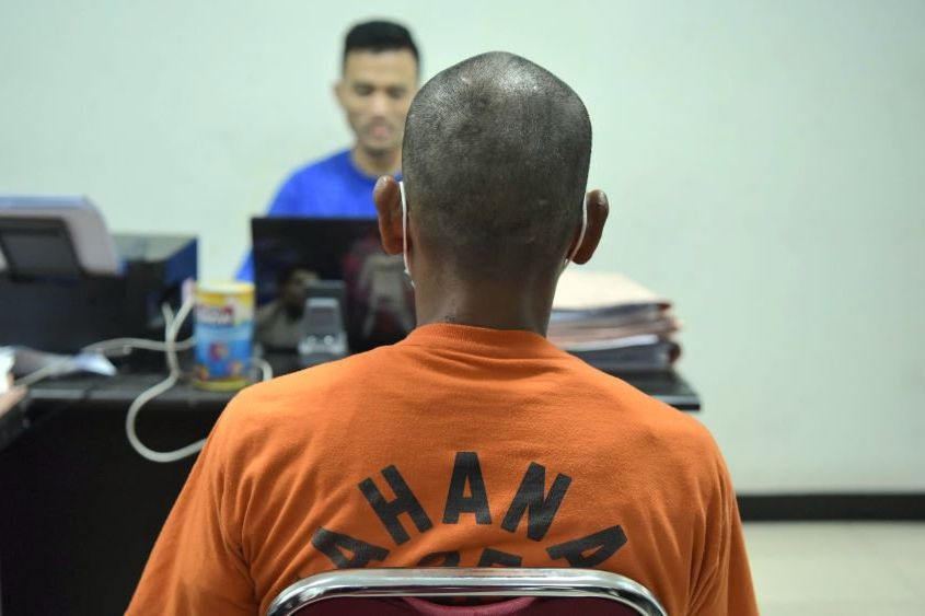 Anak di Gresik Disetubuhi Tetangganya Sendiri Hingga Hamil