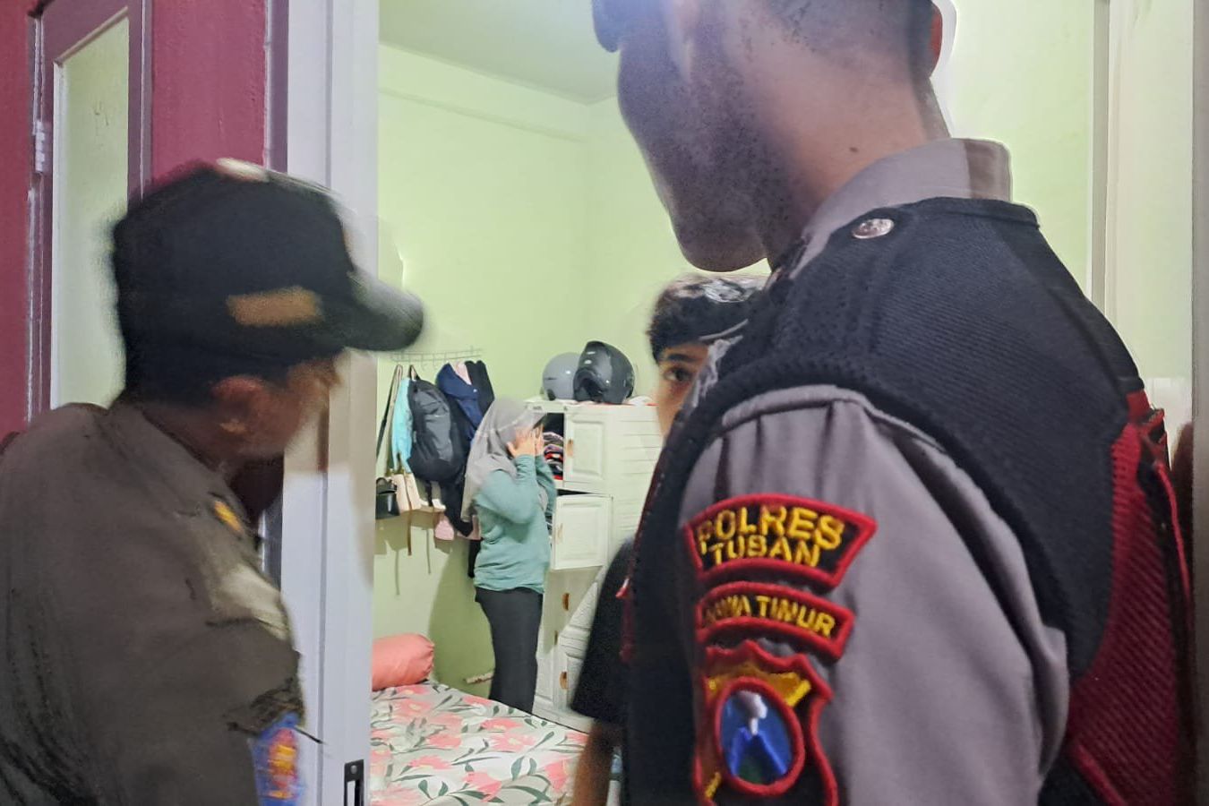 Razia Homestay di Tuban, Tim Gabungan Amankan Tiga Pasangan Bukan Suami Istri