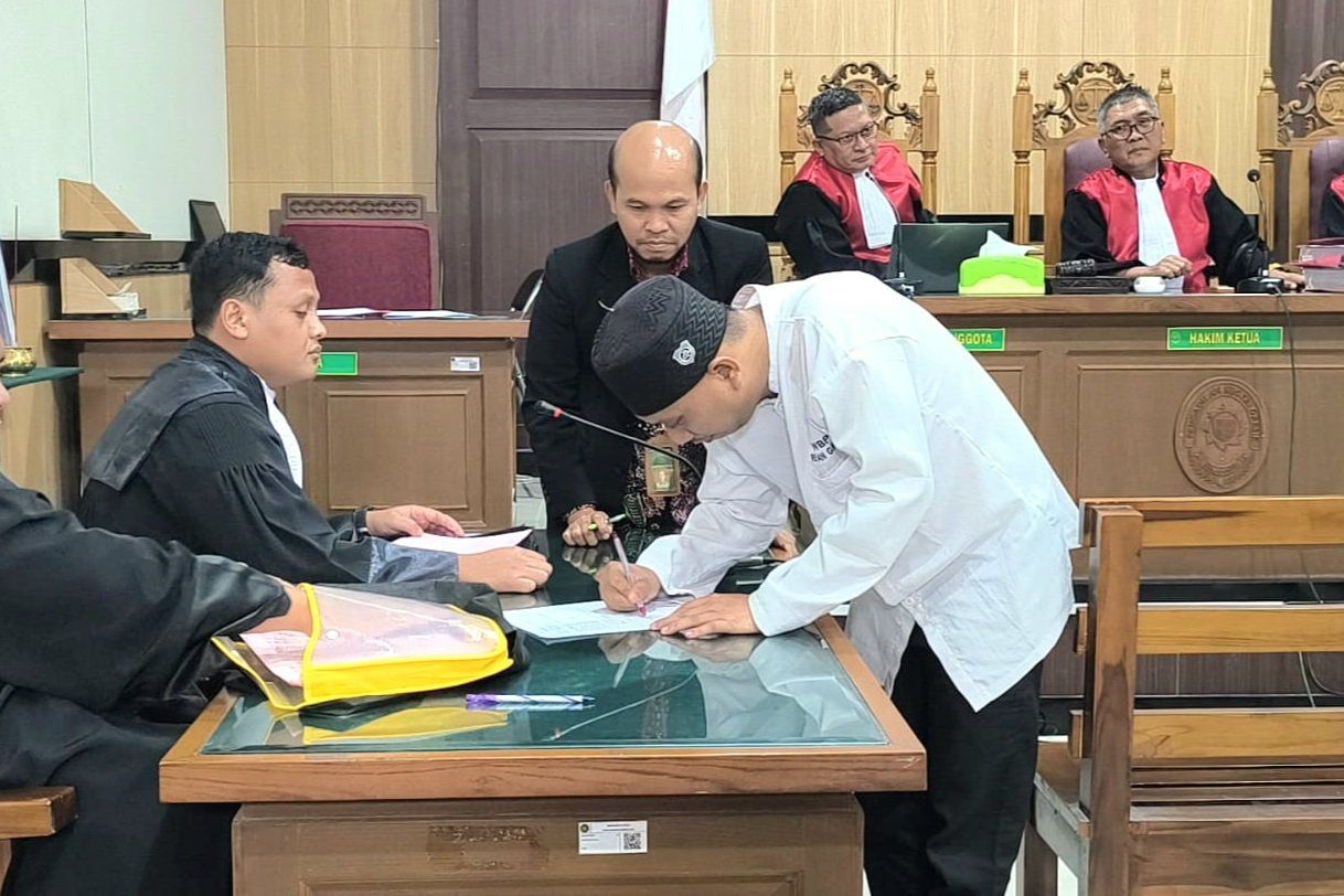 Kasus Pemalsuan Syarat Pengukuran Ulang Tanah SHM Tanah oleh PPAT dan Pegawai BPN Gresik Mulai Disidang