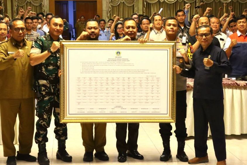 Banyak Truk Langgar Jam Operasional di Jalan, Forkopimda Gresik Rapatkan Barisan