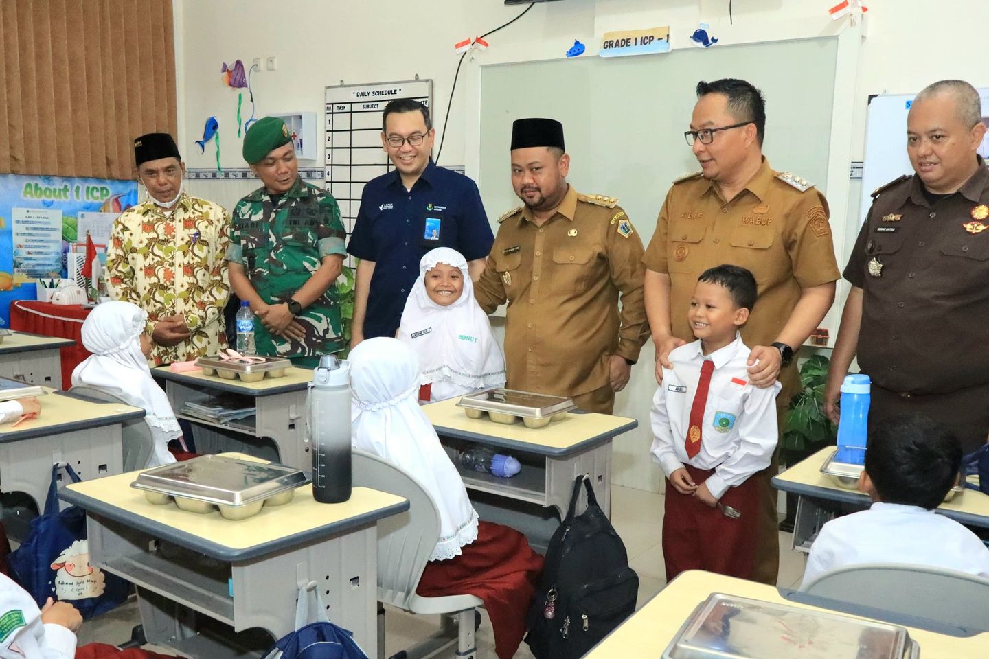 Pemkab Gresik Resmikan Dapur Gizi Hibrid di Yayasan Sekolah NU Trate