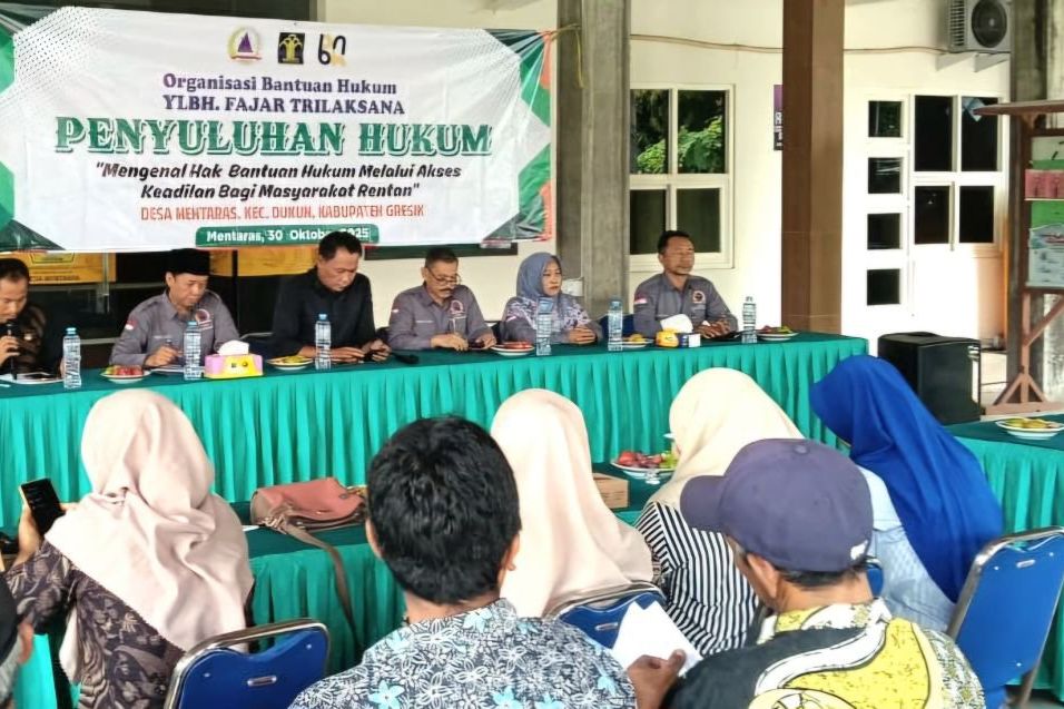 Kolaborasi Pemdes Mentaras Gresik dan YLBH FT Dorong Warga Melek Hukum