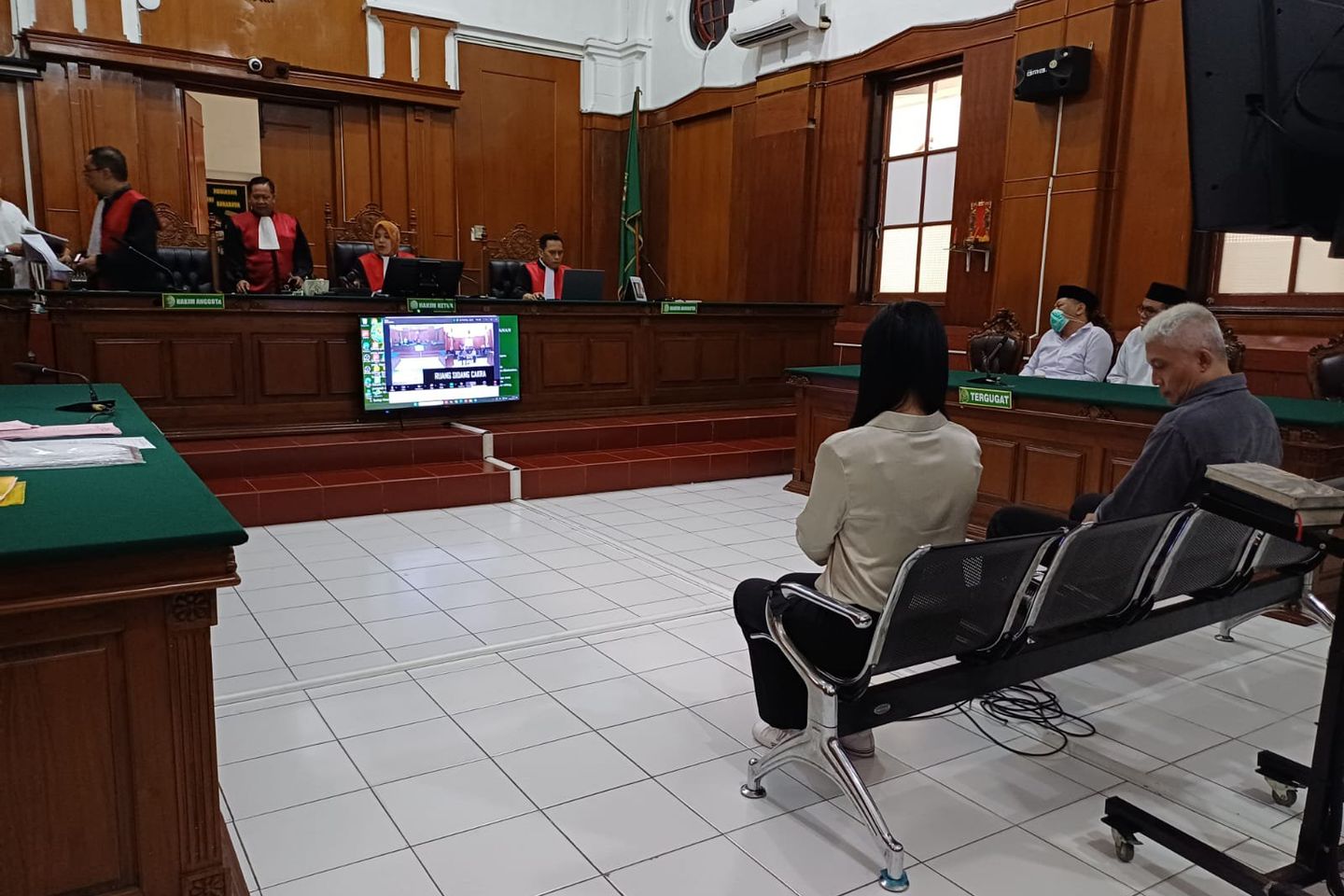 Selundupkan 1.140 Ton Batu Bara Ilegal, Dua Bos BPE Duduk di Kursi Pesakitan
