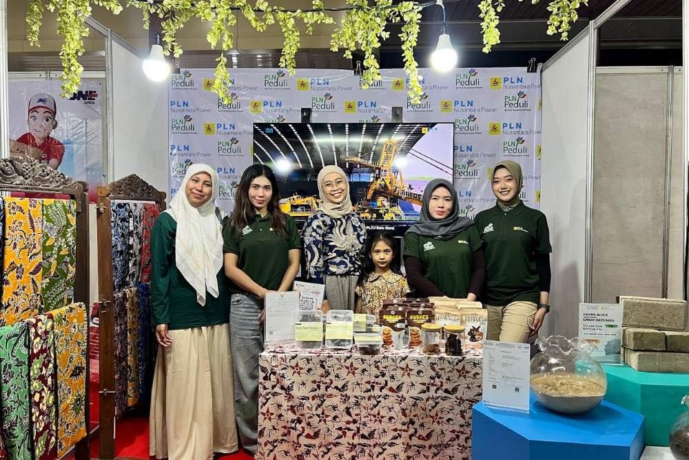 Dorong Pemberdayaan Ekonomi, UMKM Mitra PLN Nusantara Power Ramaikan Ajang Promosi Produk Unggulan IKM di Tuban
