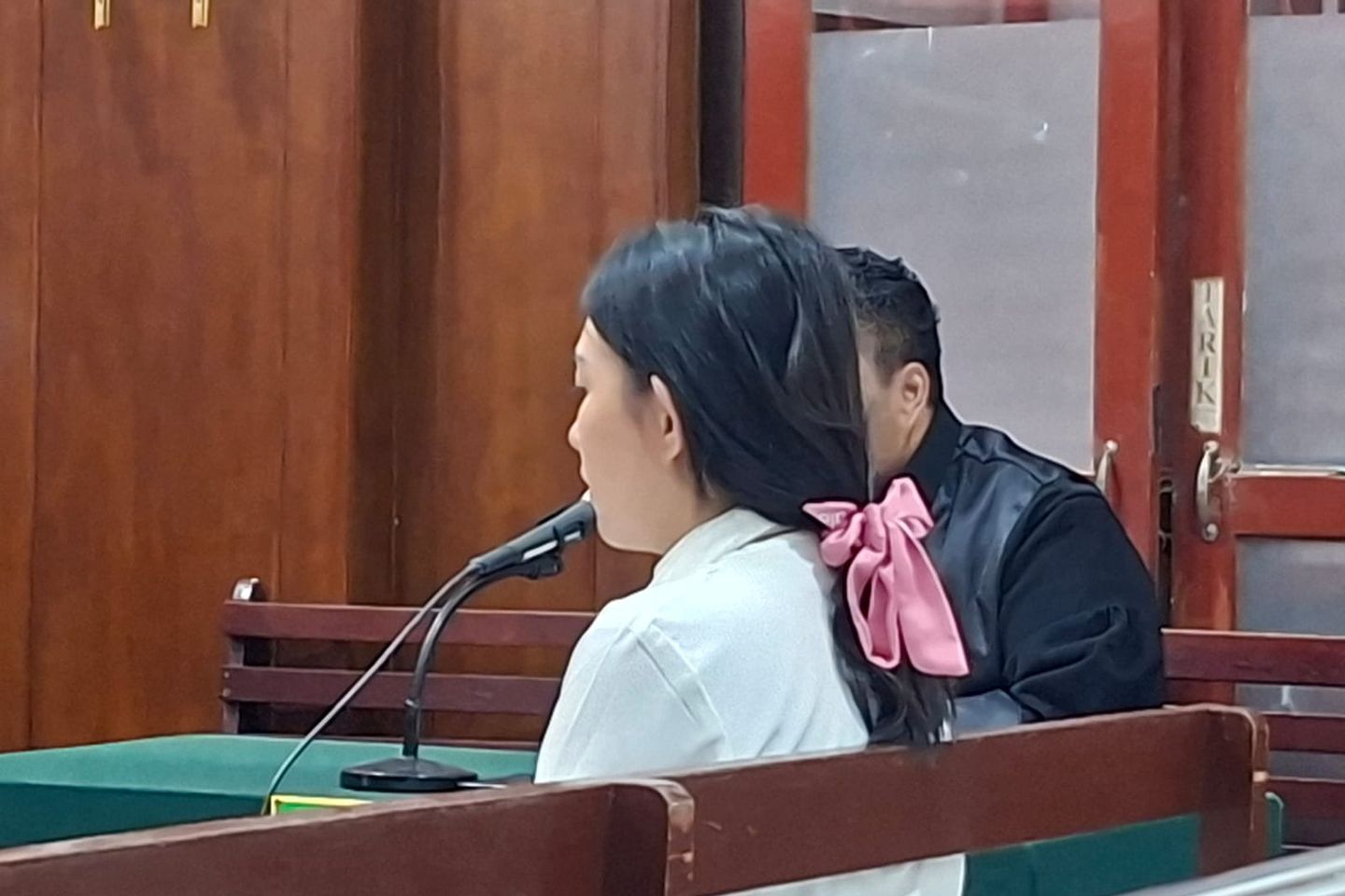 Terbukti Lakukan KDRT, Selebgram Asal Sidoarjo Dituntut Empat Bulan Penjara
