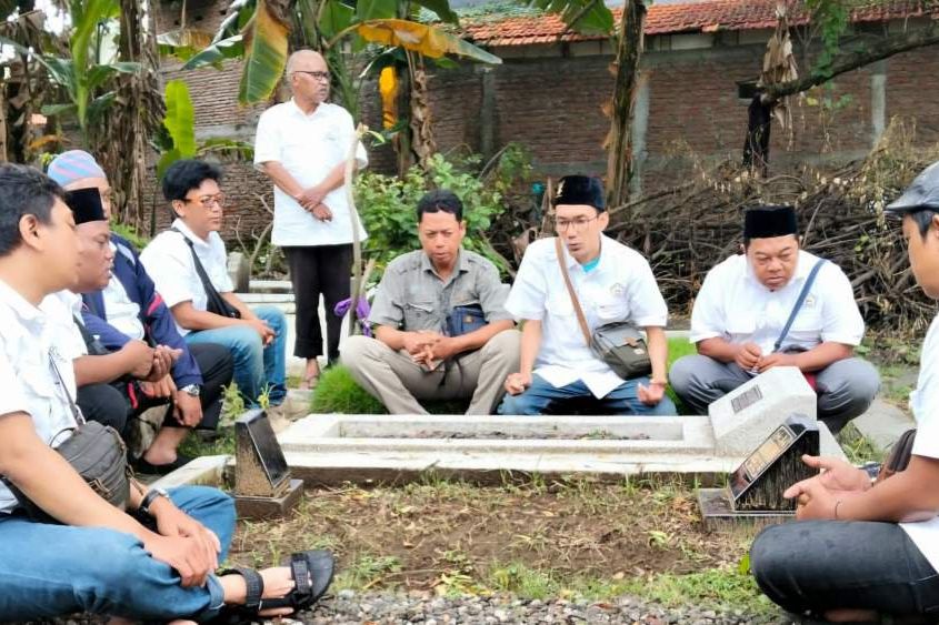 HPN 2026, KWG Berziarah ke Makam Pendiri Organisasi dan Wartawan Senior