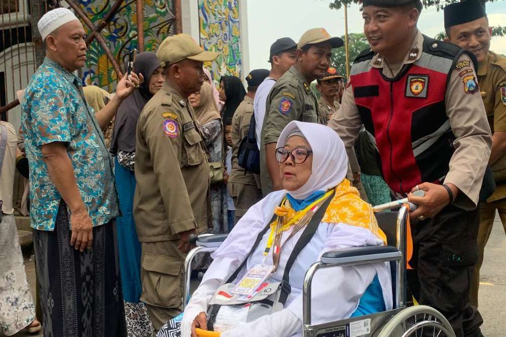 Jemaah Calon Haji asal Tuban Mulai Diberangkatkan