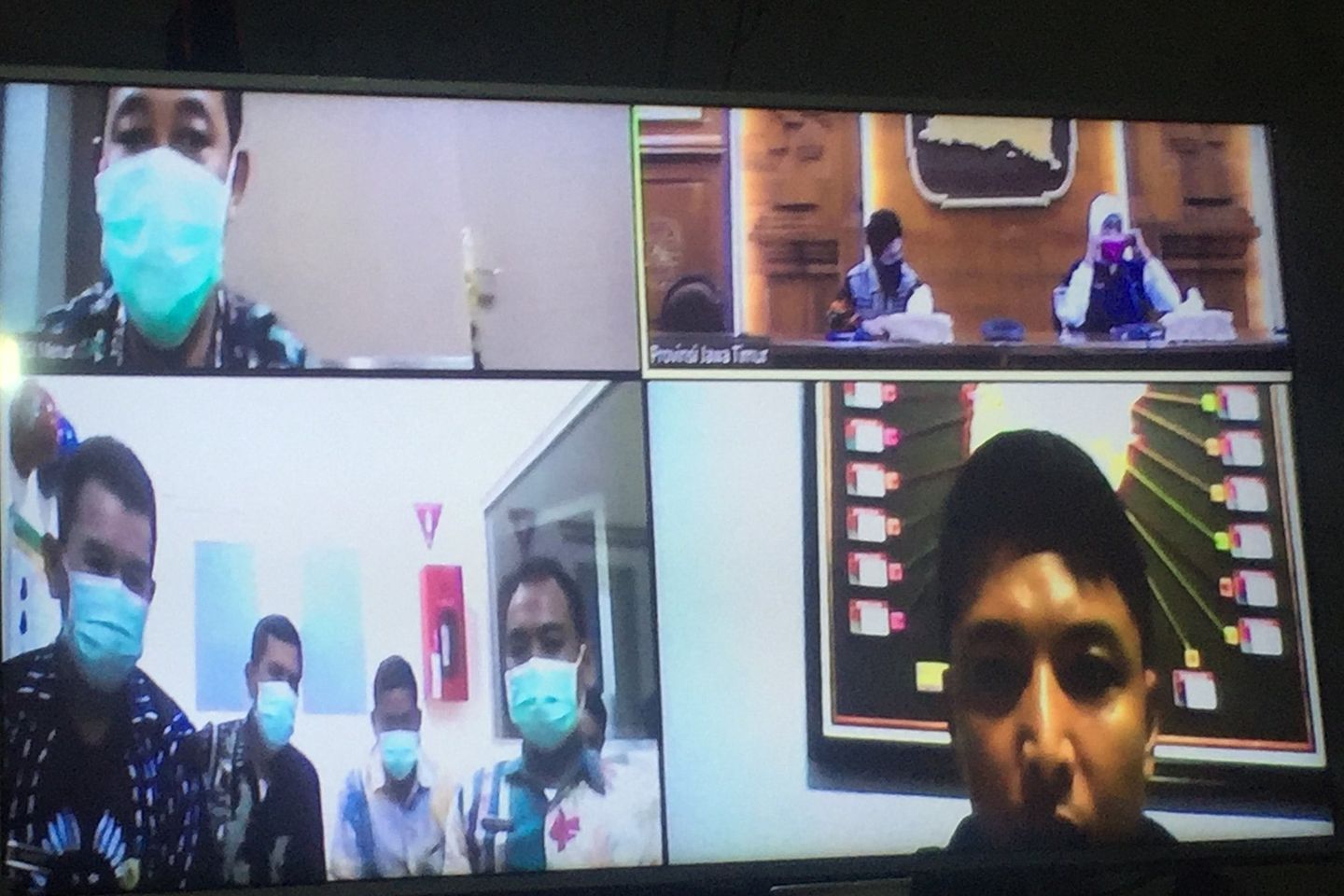 Kisah Sopir Ambulans dan Perawat Pengantar Jenazah Pasien Covid-19