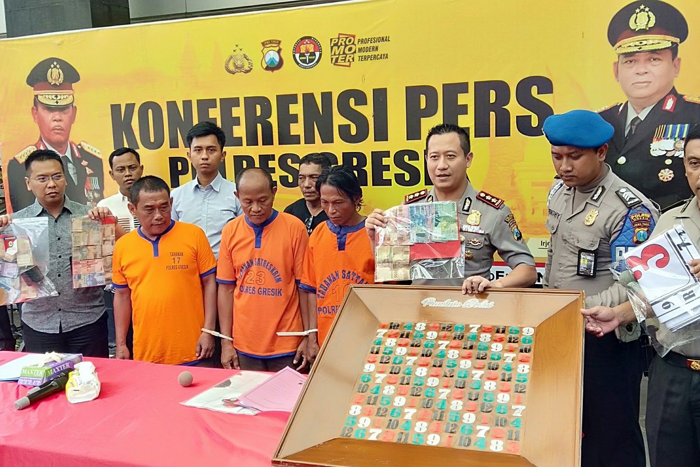 Gerebek Judi, Polisi Amankan 43 Motor dan Lima Mobil