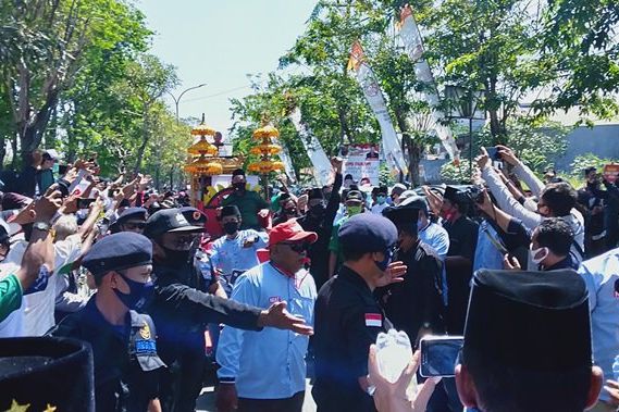 Pilkada Gresik, Berkas Pencalonan Yani-Aminatun Memenuhi Syarat