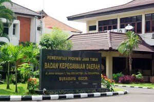 Peserta Pelantikan Kepala SMA/SMK di Jatim Diduga Positif Covid-19