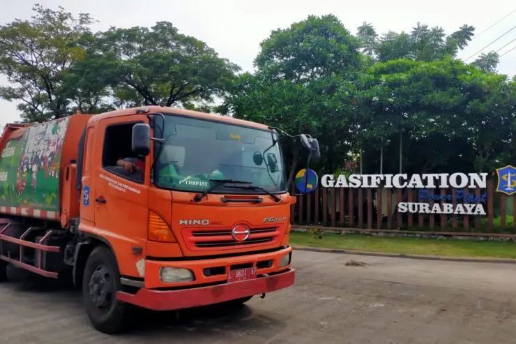 DLH Surabaya Tambah Empat Armada Truk Compactor