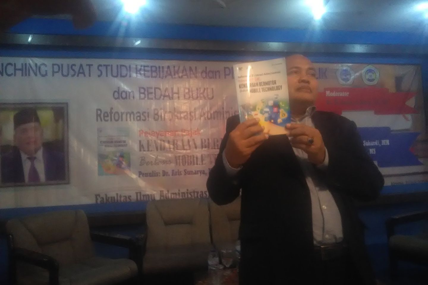 Mantan Dispenda Jatim Ini Luncurkan Buku Tentang Pelayanan Pajak Mobile