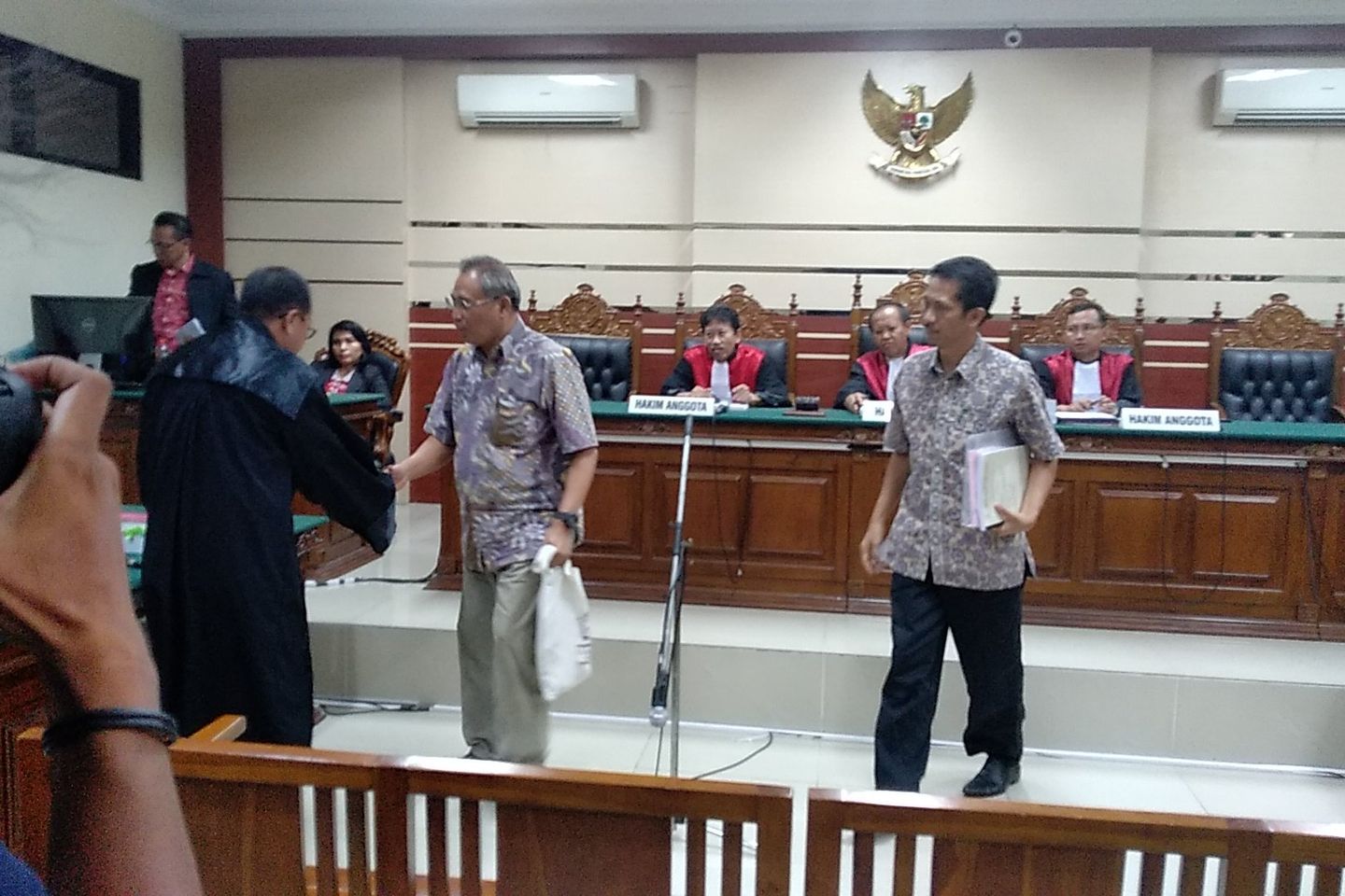 Dua Mantan Direksi PT DPS Divonis Berbeda