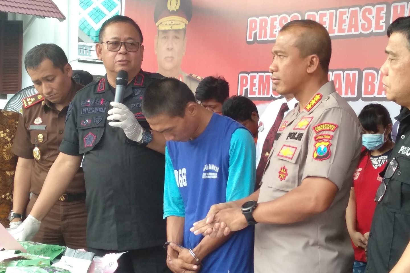 Polisi Tangkap Kurir Sabu-sabu 4,7 kg dan 7700 butir Ekstasi
