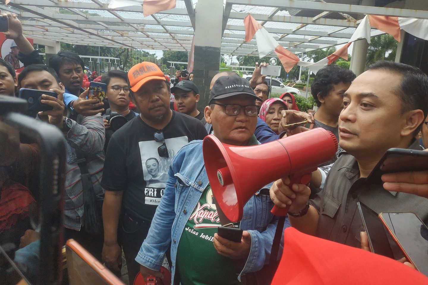 Diperiksa Bawaslu Terkait Banner Pilwali, Ini Klarifikasi Kepala Bappeko Surabaya