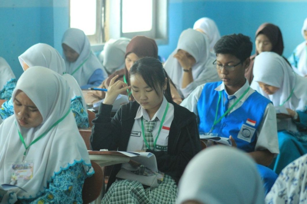 Generasi Milenial Bersaing di Olimpiade Matematika EKSIS Unitomo