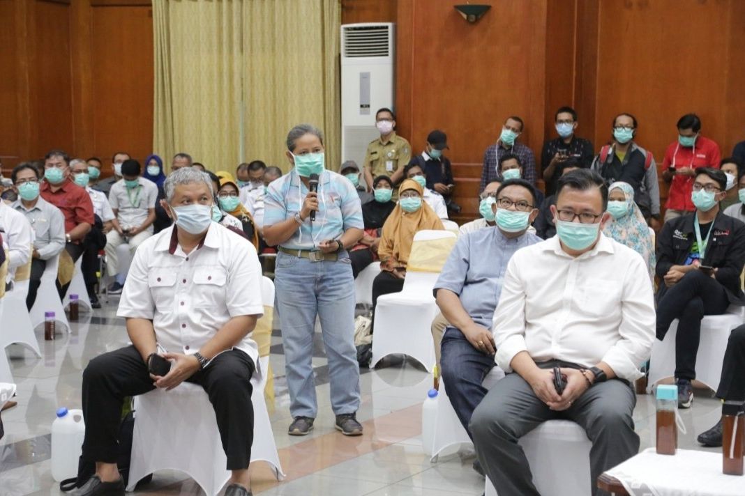 Risma Minta Swasta dan Instansi Pemerintah Punya Protokol Pencegahan Covid-19