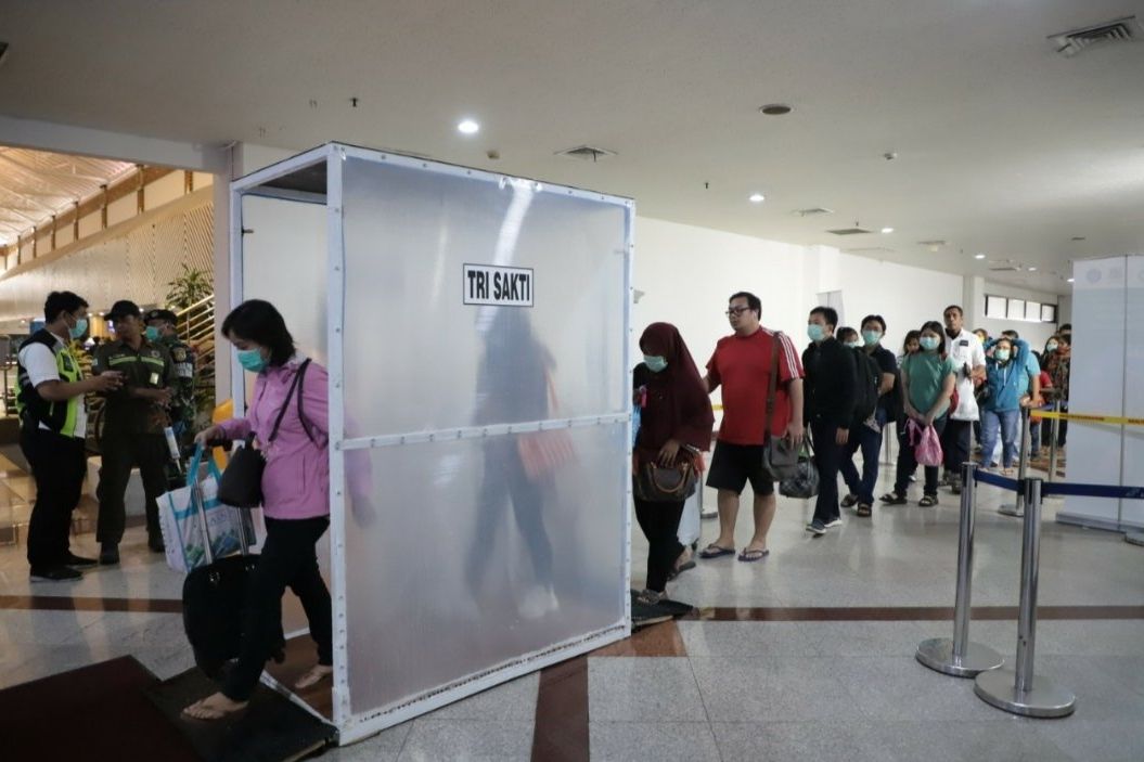 Datang ke Surabaya, Pengguna Transportasi Wajib Mandi dan Ganti Baju