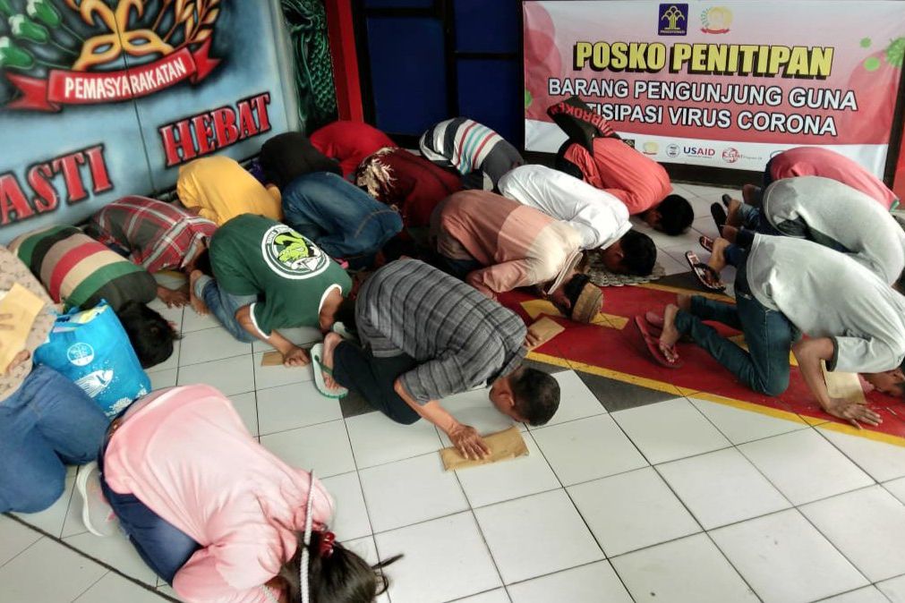 Kurangi Risiko Covid, 44 Napi Rutan Gresik Dibebaskan