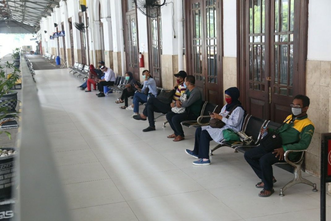 Ada PSBB, KAI Daop 8 Batalkan Kereta ke Jakarta