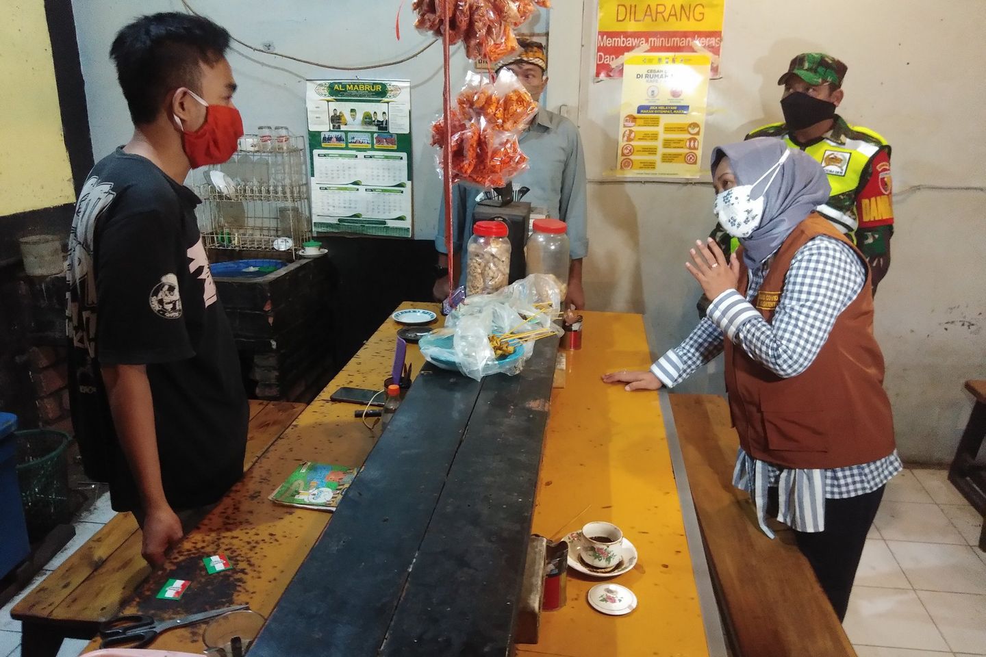 Buka di Jam Malam, Tempat Usaha Ancam Ditutup Permanen