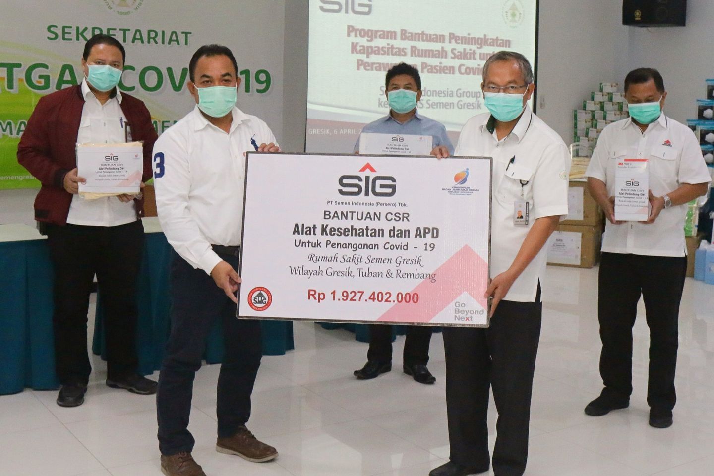 Semen Indonesia Group Sumbang APD dan Alkes Covid-19