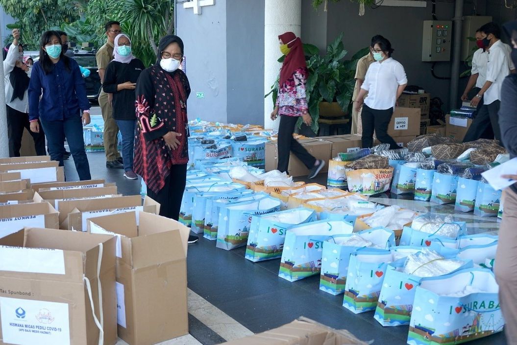 Pemkot Surabaya Terus Salurkan Bantuan APD ke Berbagai Rumah Sakit