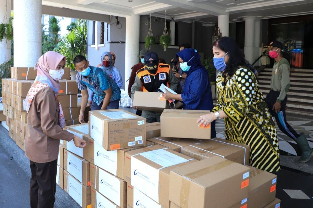 Pemkot Surabaya Terima Bantuan 30 Ventilator dari Gesit Foundation