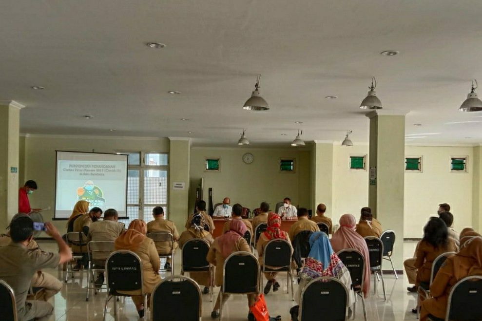 Petugas Gabungan di Surabaya Mulai Razia Penggunaan Masker di Kampung