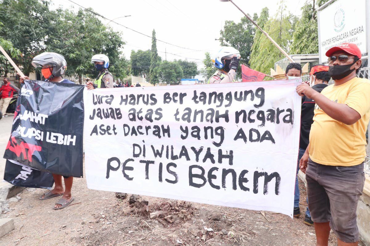 Warga Gresik Tagih Kasus Dugaan Penjualan Tanah Kas Desa Petisbenem