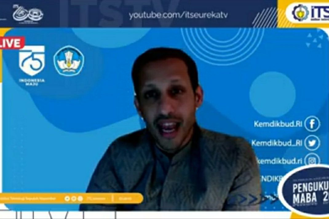 Mendikbud Nadiem dan Susi Pudjiastuti Semangati 7.958 Mahasiswa Baru
