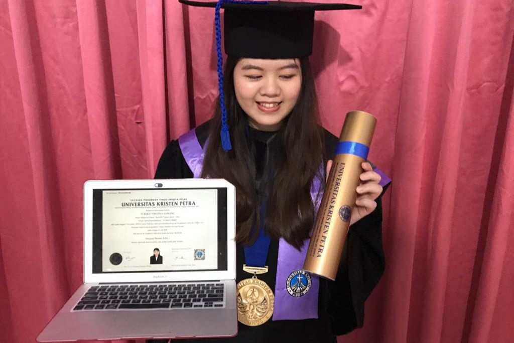 Pertama di Jawa Timur, UK Petra Terbitkan Ijazah Digital untuk Lulusannya