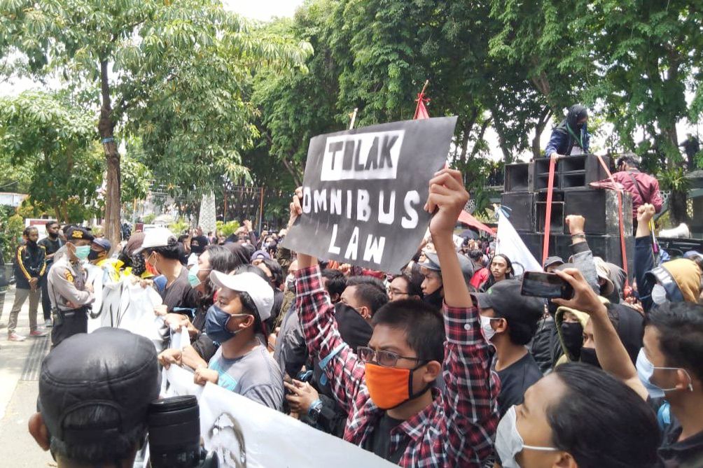 Ketua DPRD Gresik: UU Cipta Kerja Bisa Ditinjau Ulang