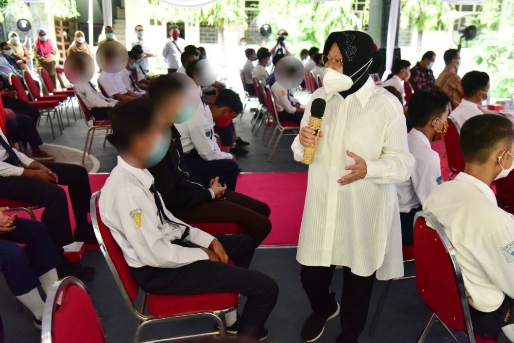 Risma Protes Pelibatan Aksi Demo Melibatkan Anak-anak