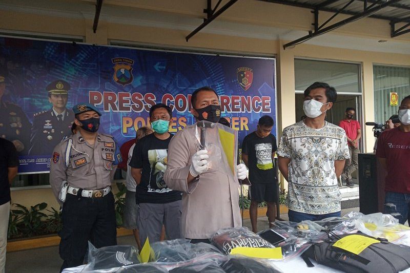 Polres Jember Tetapkan Lima Tersangka Pelaku Anarkis dalam Demo UU Cipta Kerja
