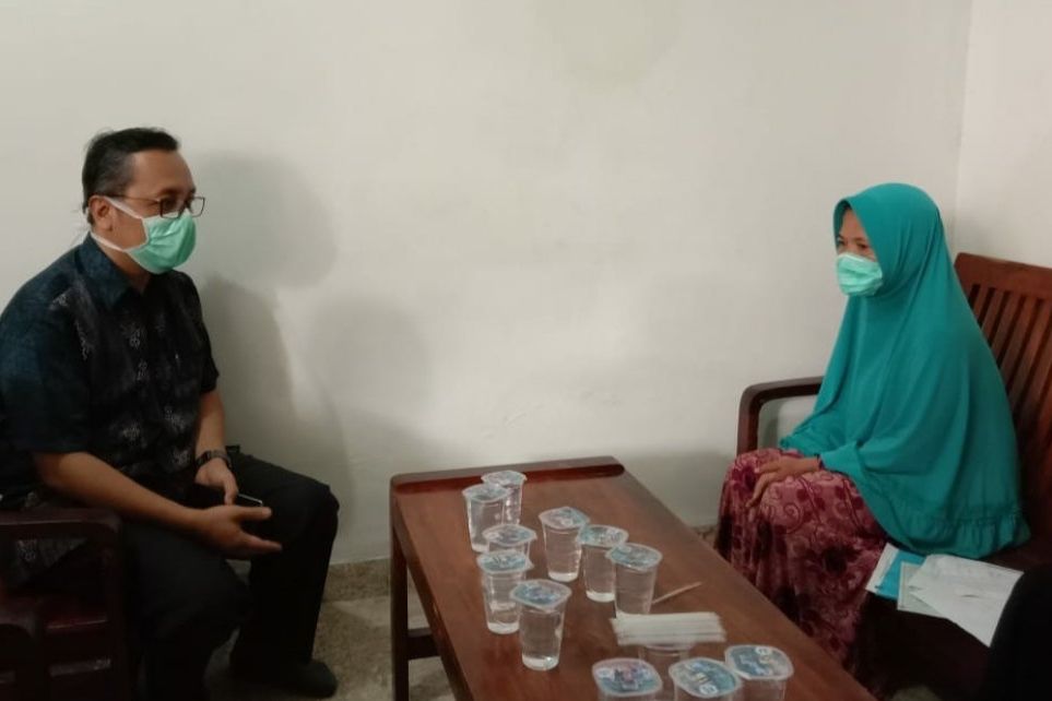 Datangi Yaidah, Kadispendukcapil Sampaikan Permohonan Maaf