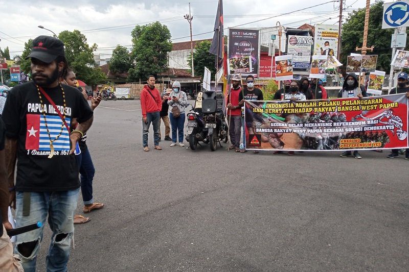 Pelanggaran HAM Tak Diusut Tuntas, Mahasiswa Papua Tuntut Referendum