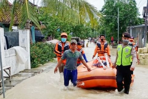 Gresik Banjir Langganan, Gubernur: Sungai Kali Lamong Butuh Tanggul